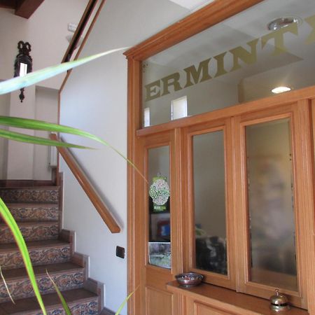 Hotel Ermintxo Ea Buitenkant foto