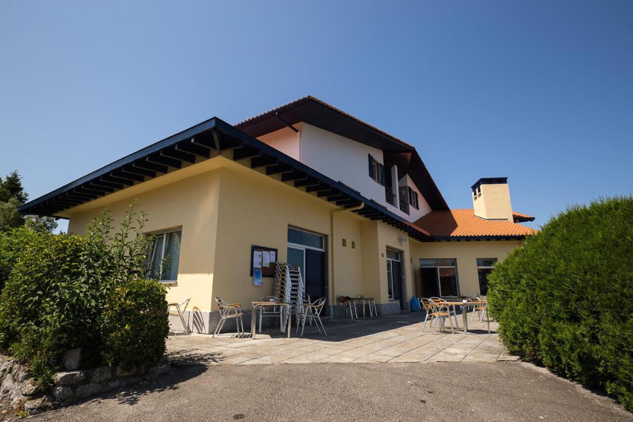 Hotel Ermintxo Ea Buitenkant foto