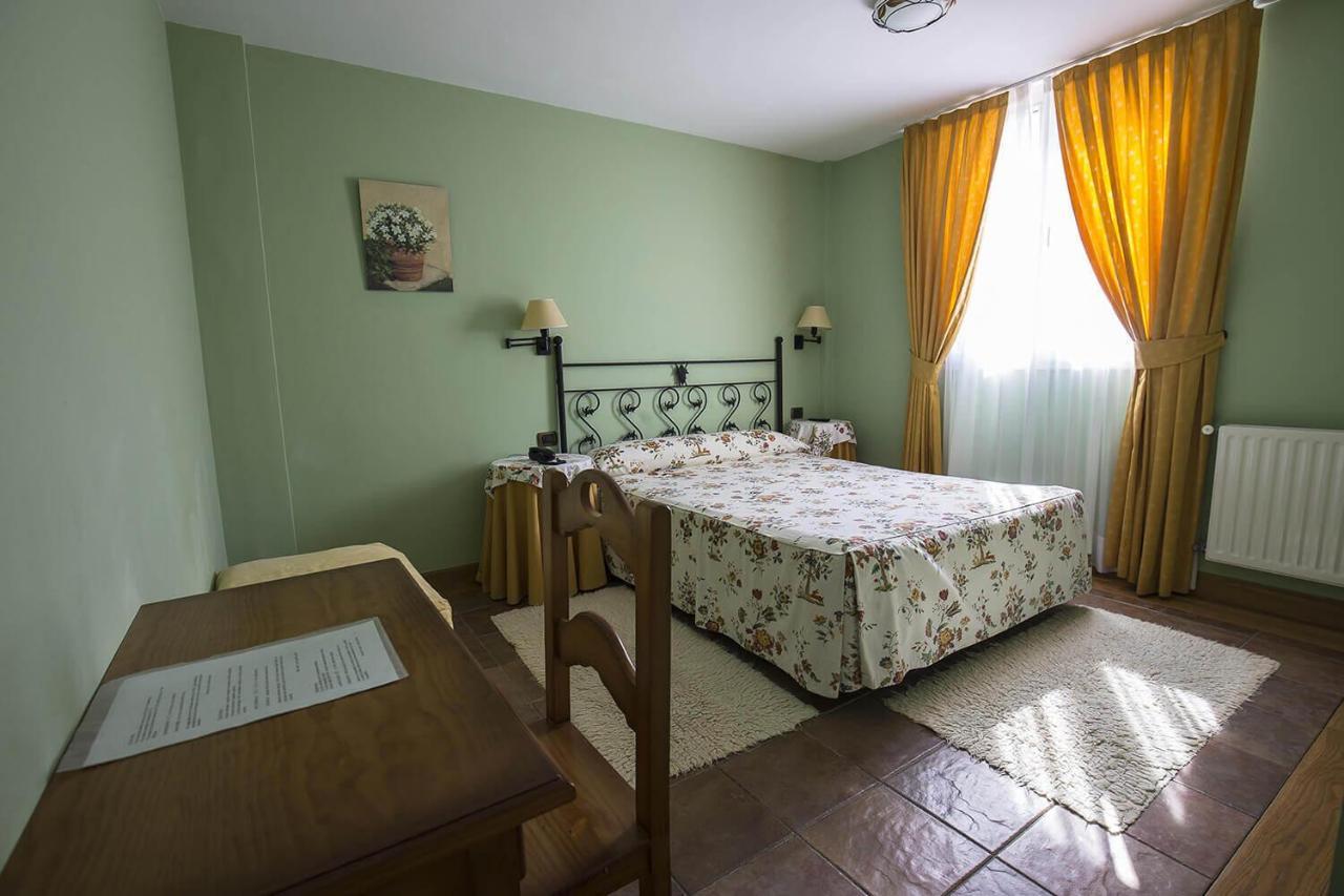 Hotel Ermintxo Ea Buitenkant foto