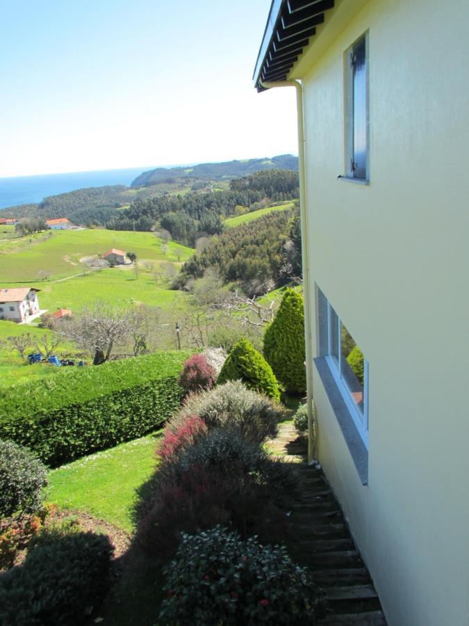 Hotel Ermintxo Ea Buitenkant foto