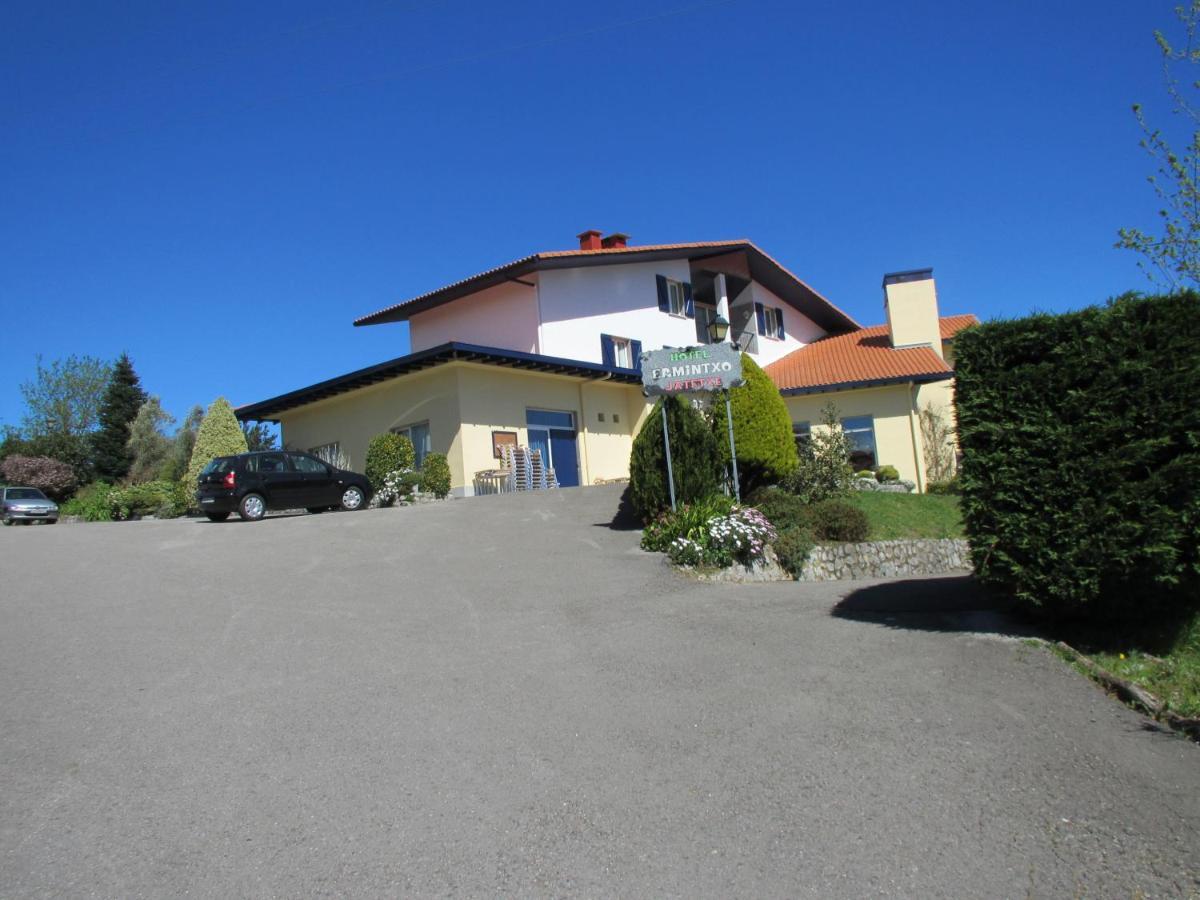 Hotel Ermintxo Ea Buitenkant foto