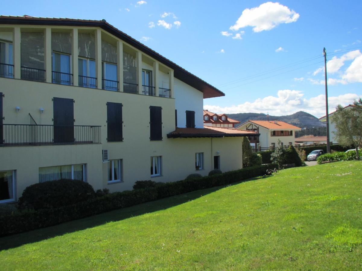 Hotel Ermintxo Ea Buitenkant foto