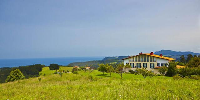 Hotel Ermintxo Ea Buitenkant foto